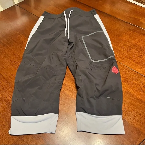 STIO Fernos Insulated Knickers 3/4 Snow Pants Womens XS Outdoor Granola Mountain - Picture 1 of 11